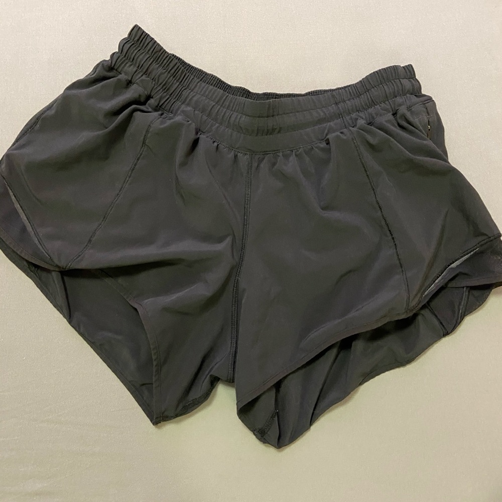 Lululemon Hotty Hot Shorts 4”